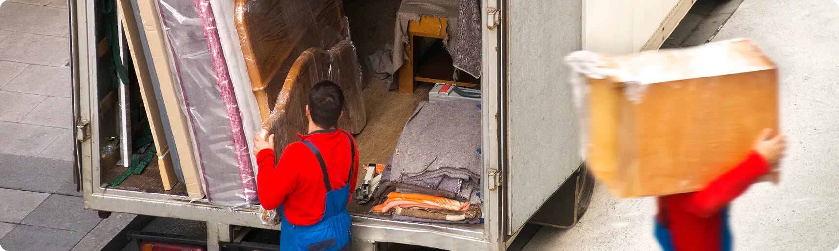 Professioneller Umzugsservice von MUT Umzug & Transport beim sicheren Möbeltransport